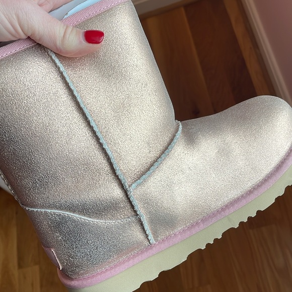 NEW Ugg rose gold with Pink Accent - Picture 3 of 8